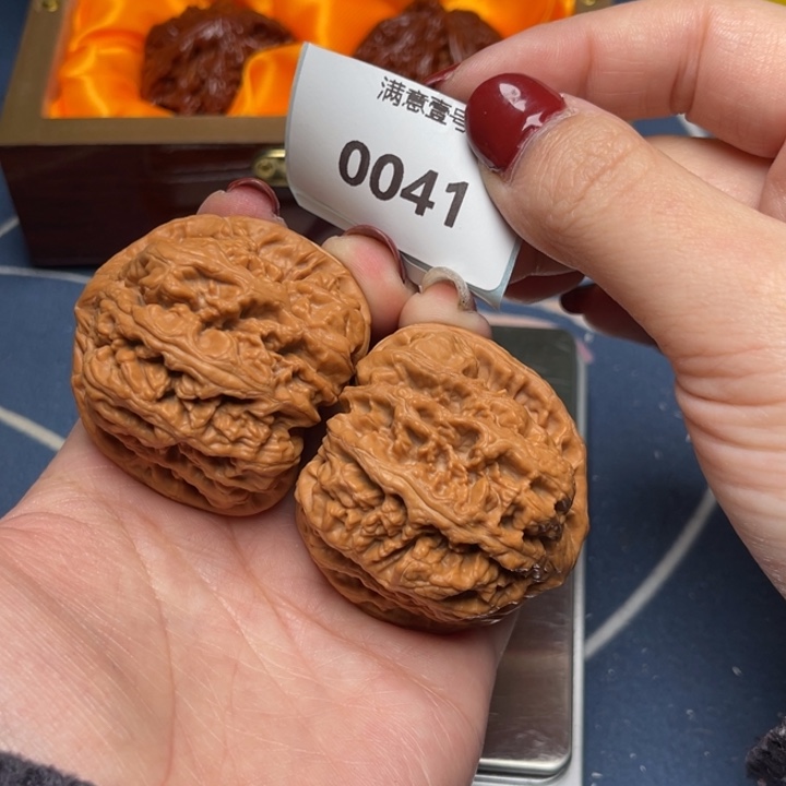 文玩核桃把件粗筋44