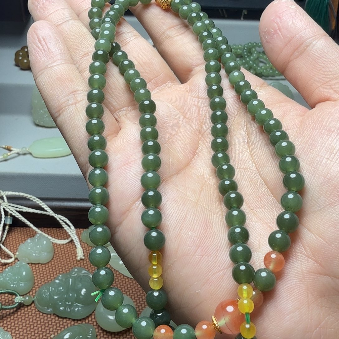 和田玉未镶嵌颈饰