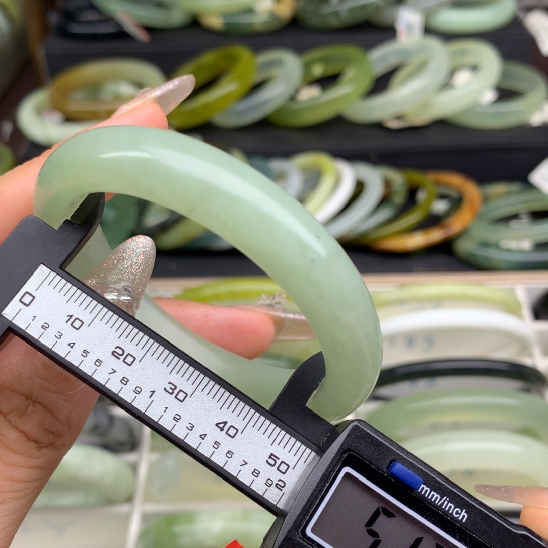 未镶嵌蛇纹石玉手镯725