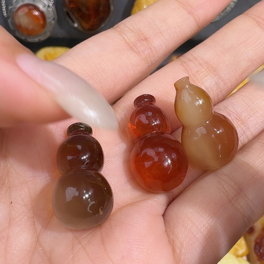 植物珀未镶嵌裸石随机一个