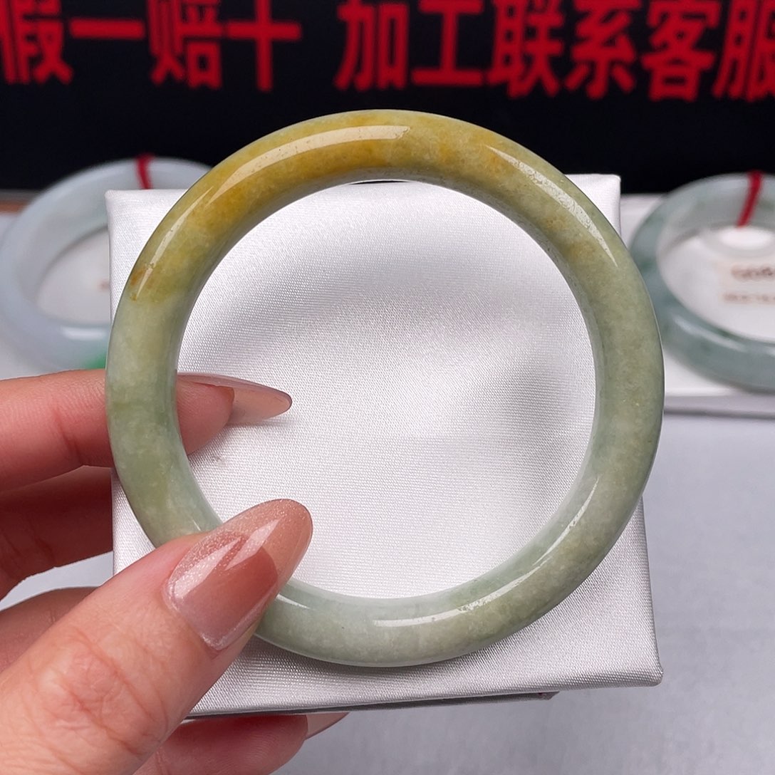 翡翠未镶嵌手镯081