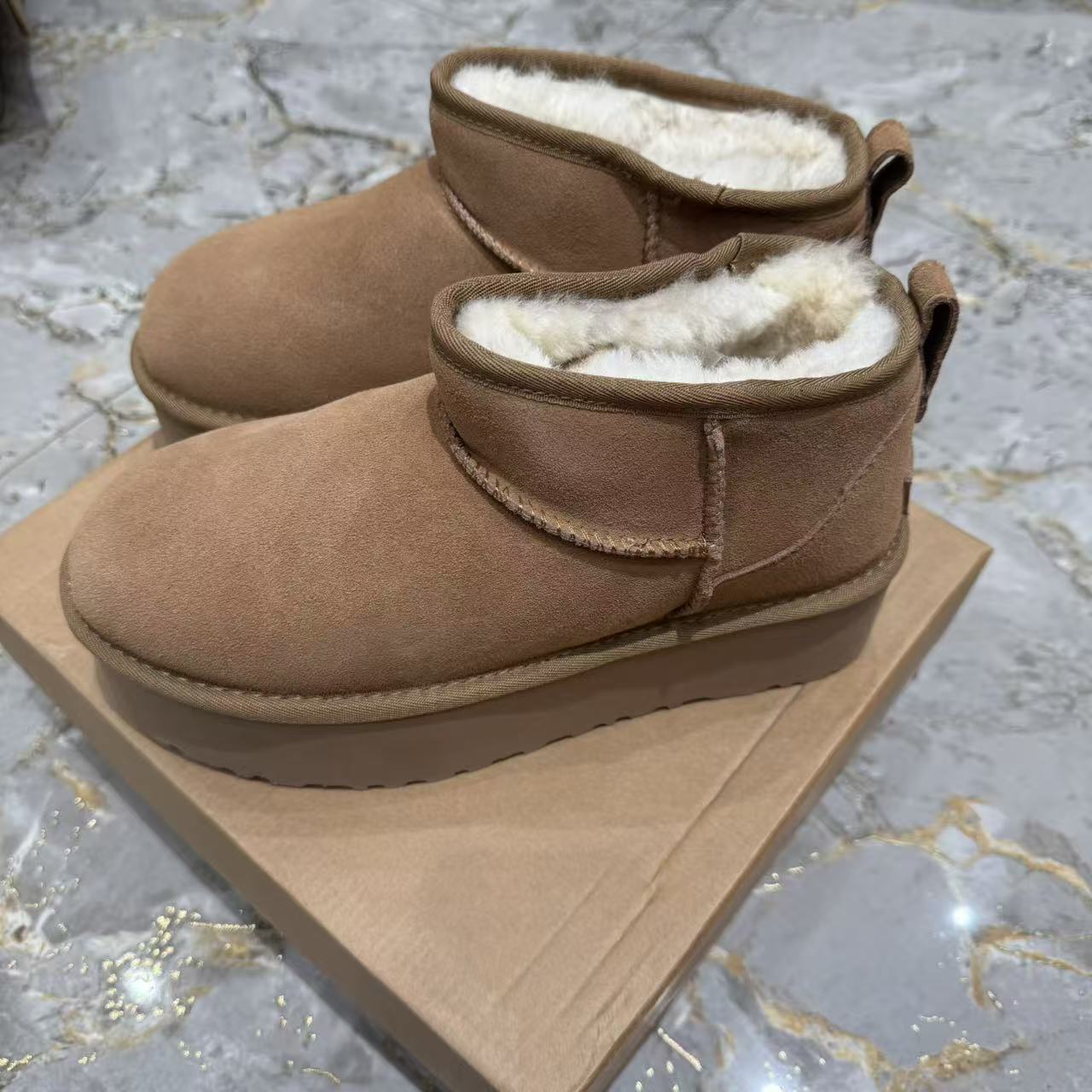 时尚女士秋季厚底雪地靴时尚雪地靴保暖女鞋休闲女靴  0001