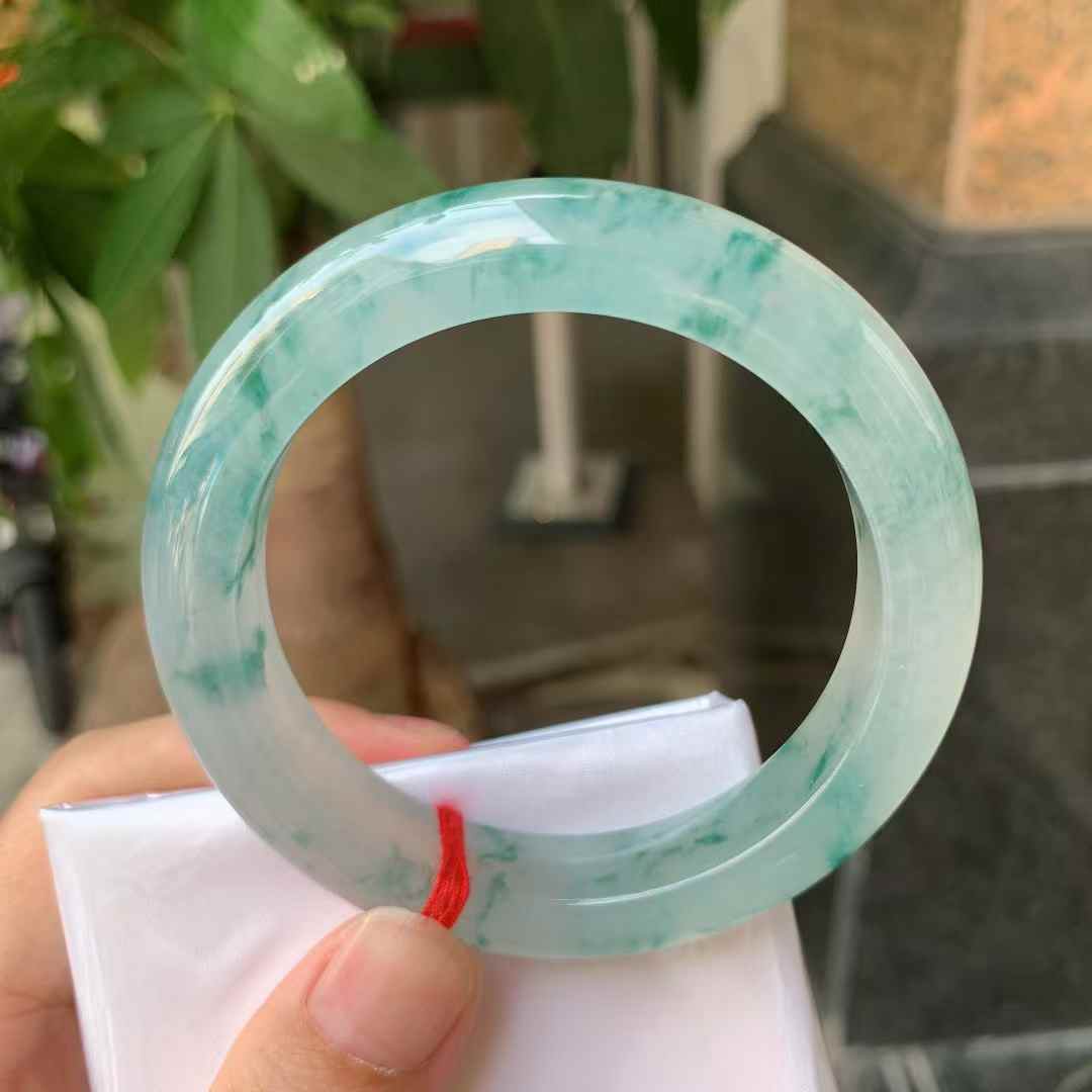 缅甸天然A货翡翠上等玉手镯子翡翠直播间上新品冰种56mm飘花正装