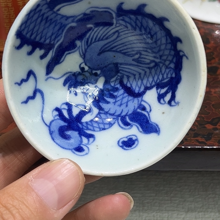 林***鑫精美的陶瓷摆件……