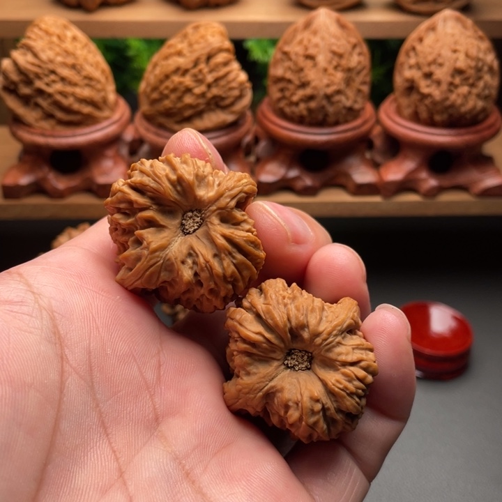 y***g把件文玩核桃南疆石