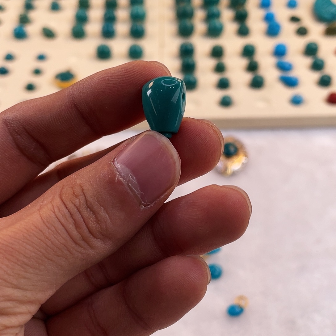 绿松石未镶嵌耳饰