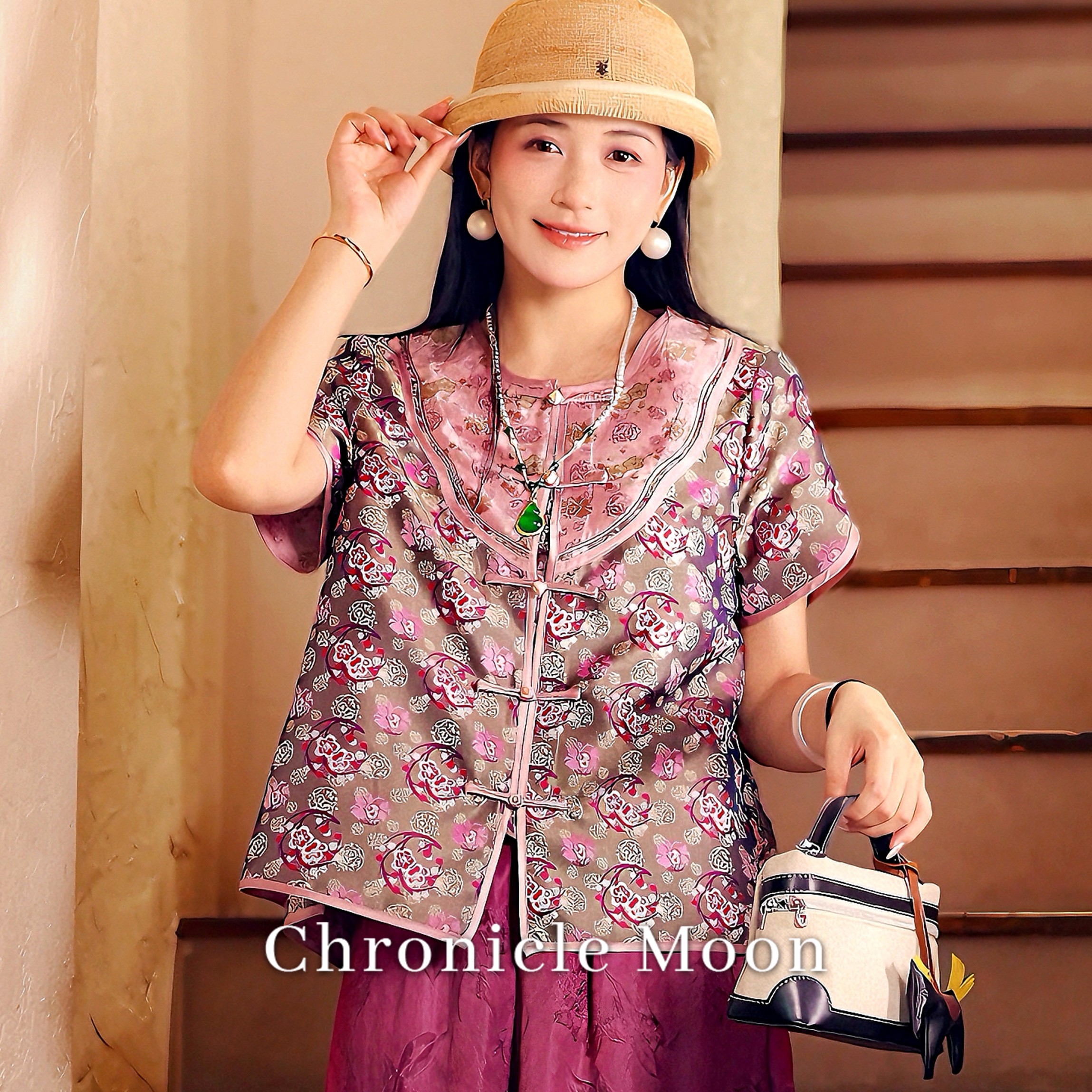 城月叙·ChronicleMoon“紫云谣”2025款新中式时尚显瘦高级刺绣上衣