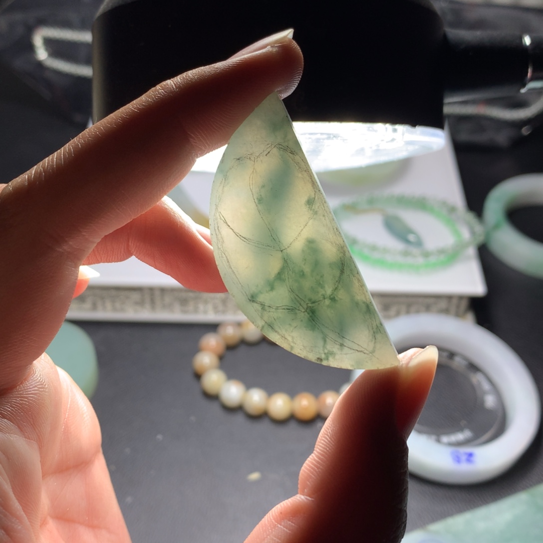 东***理定制翡翠未镶嵌翡翠