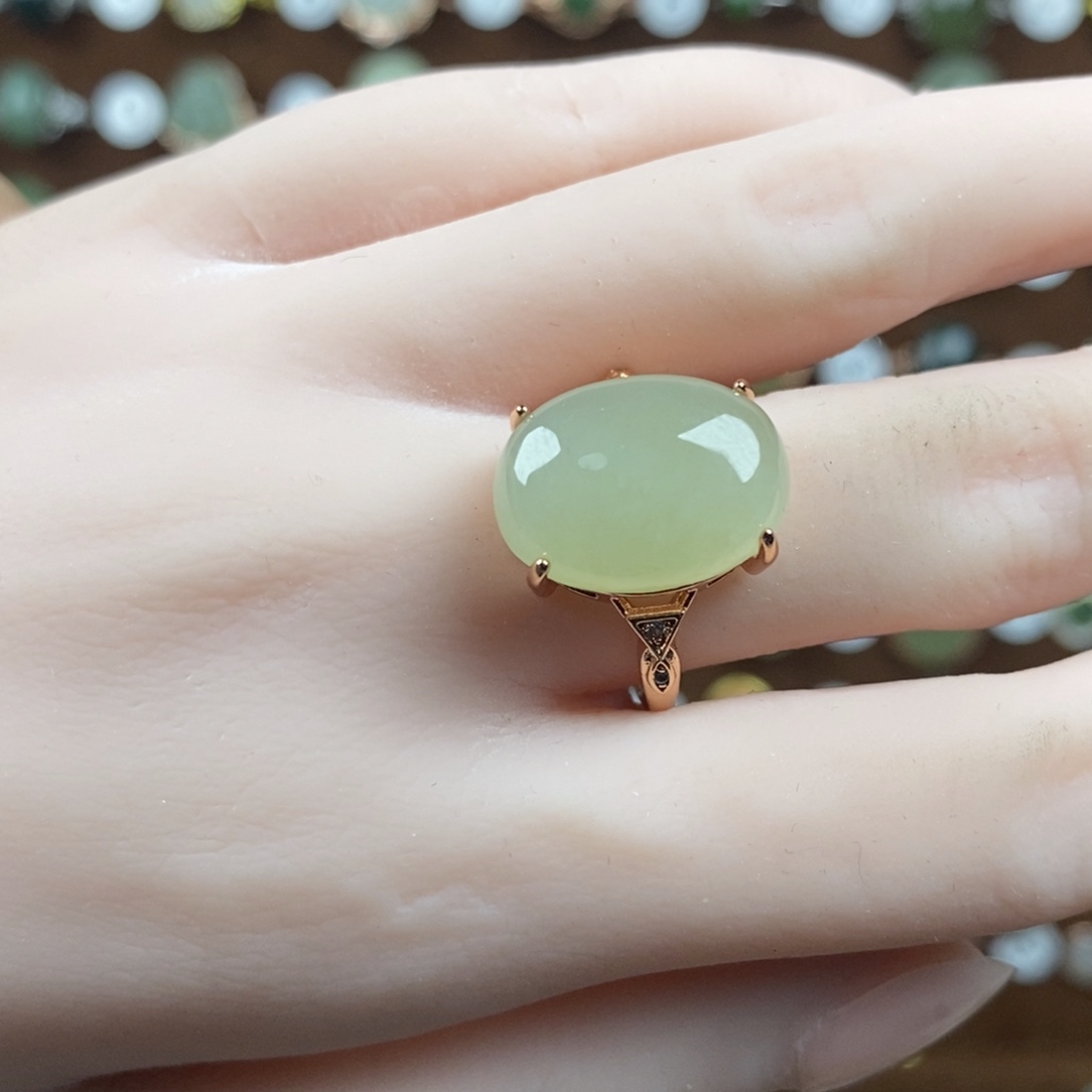 和田玉（青白玉）戒指合金