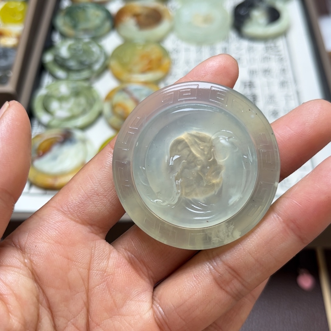 -***D蛇纹石玉合金颈饰