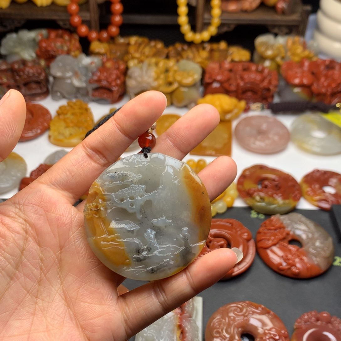 石英质玉（黄龙玉）挂件未镶嵌