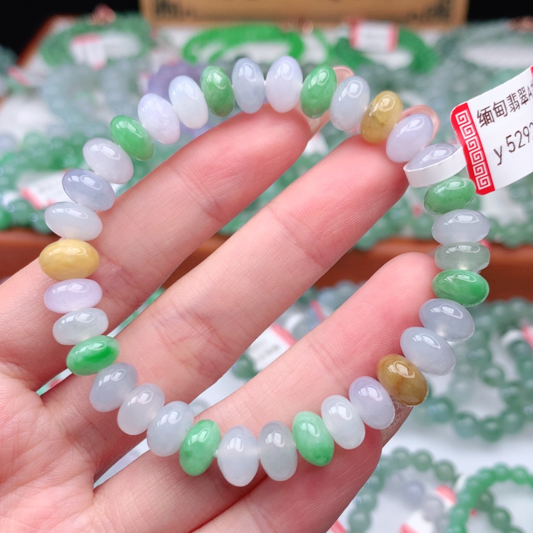 翡翠手链未镶嵌翡翠