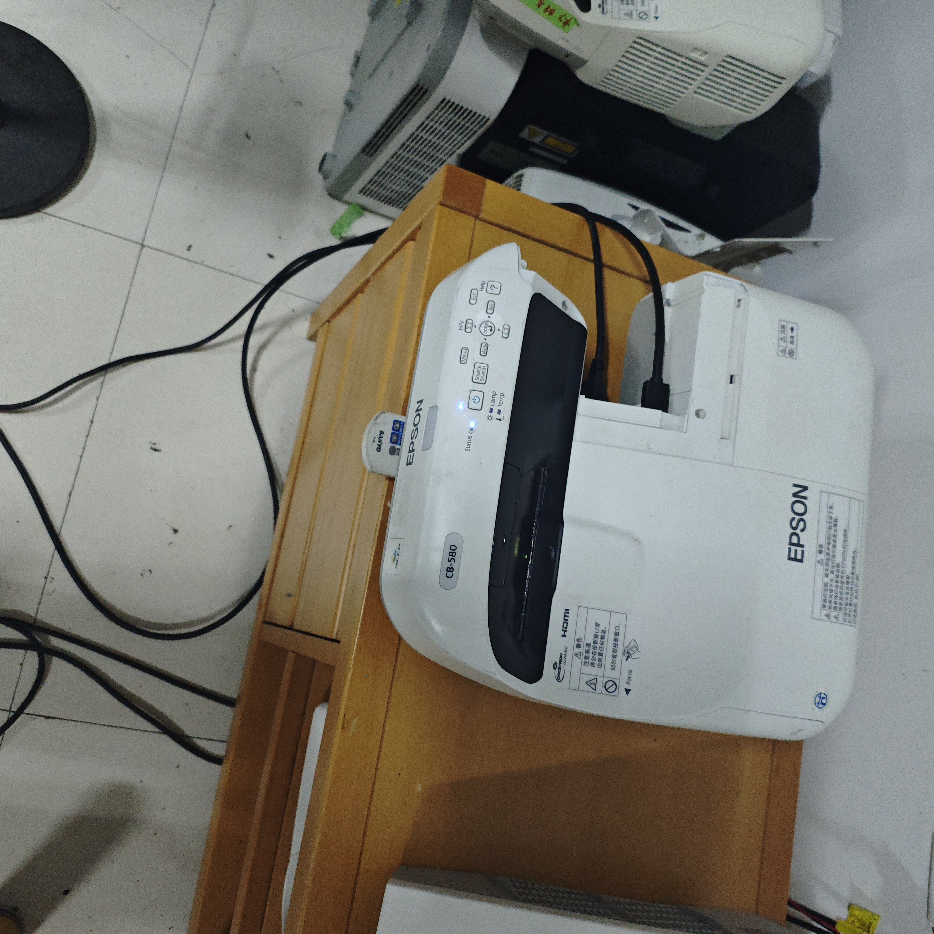 二手爱普生投影仪运费到付