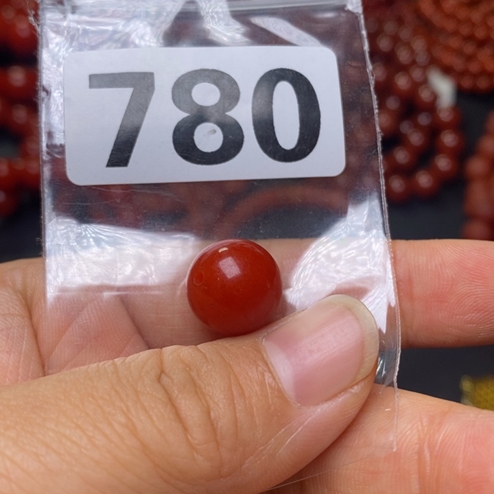 王***南红玛瑙未镶嵌手链