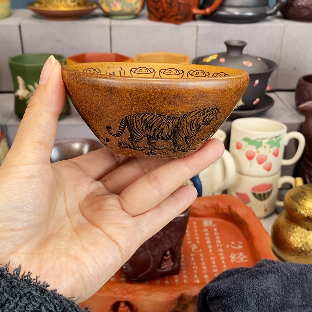 紫砂茶杯紫砂紫砂。