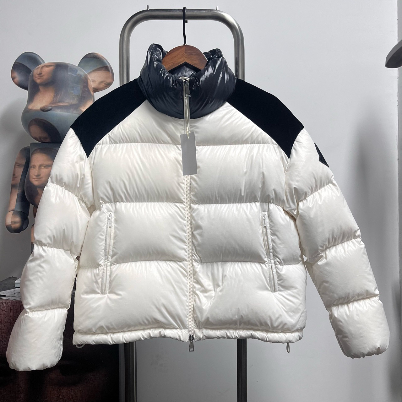 Moncler蒙口背后logo羽绒服I2909尺码：2衣长56胸围58