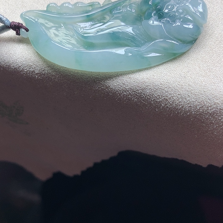 翡翠颈饰未镶嵌吊坠