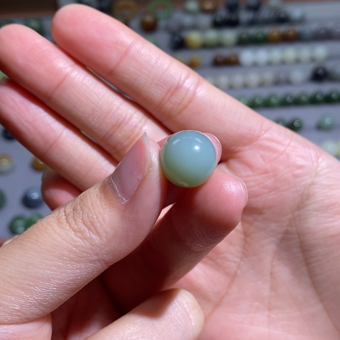 和田玉未镶嵌颈饰12mm