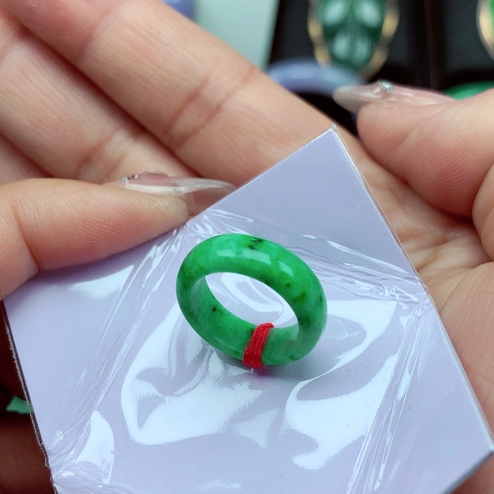 翡翠未镶嵌颈饰童*翡翠
