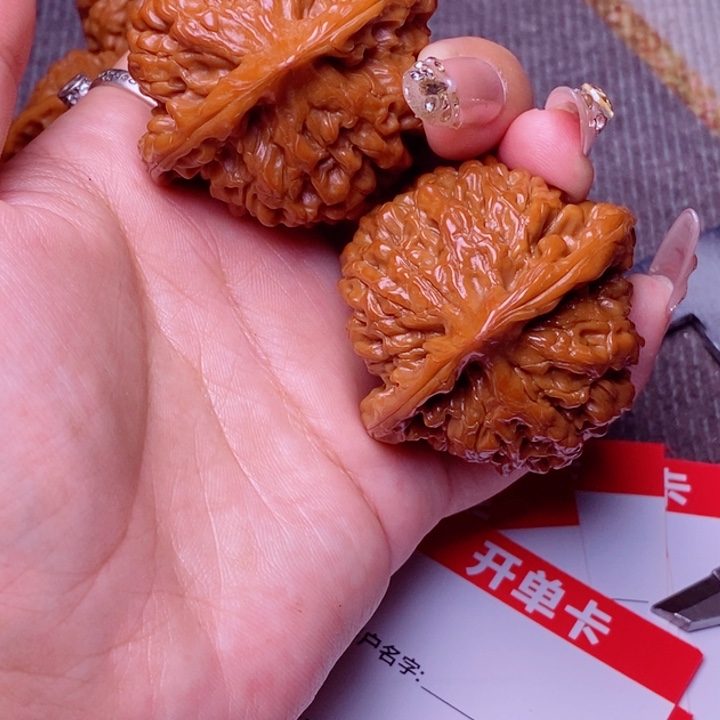 桃核把件官帽狮子头