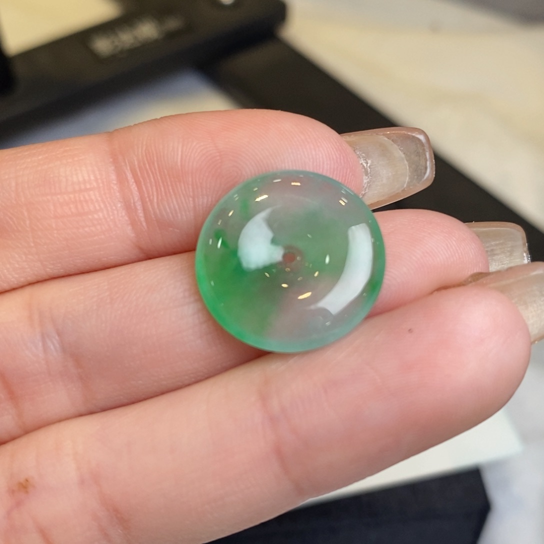 翡翠颈饰未镶嵌平安扣（18.3-3.2）