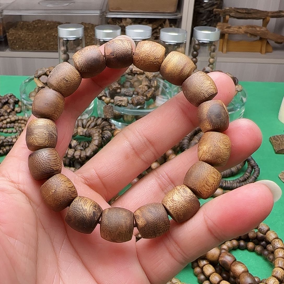 沉香手串海南白棋