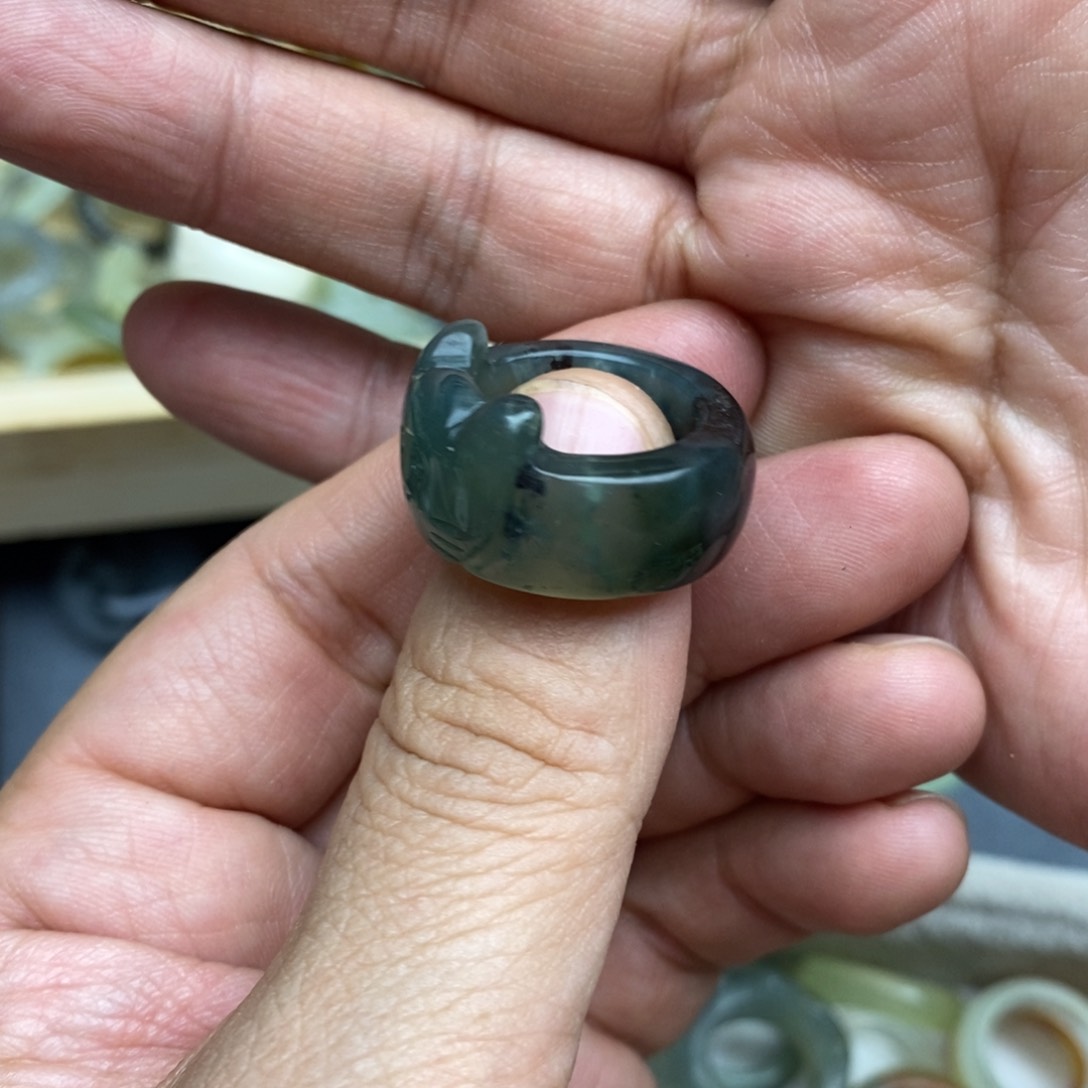 岫玉纯天然岫玉挂件戒指微瑕福利未镶嵌