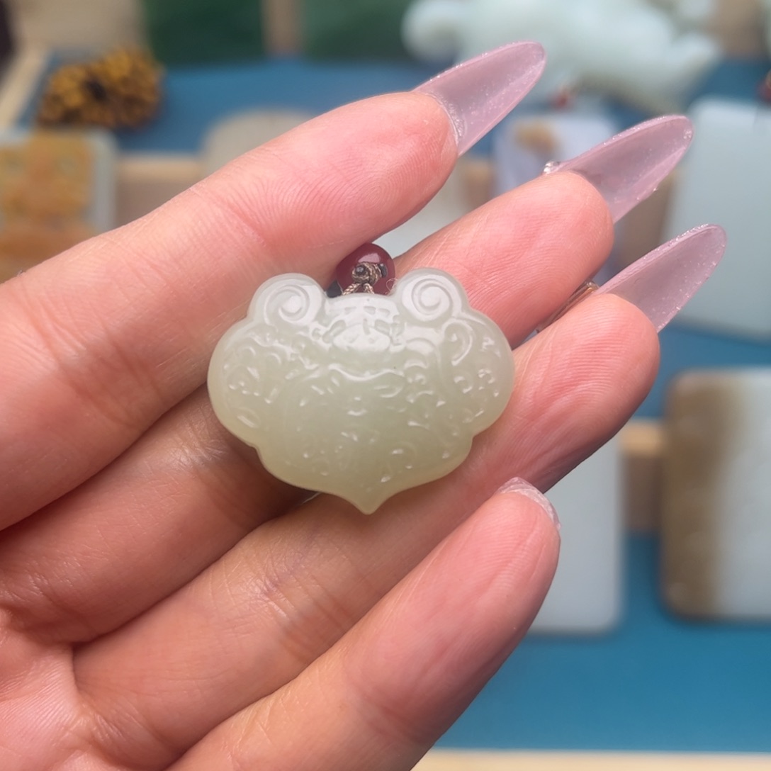 和田玉挂件未镶嵌