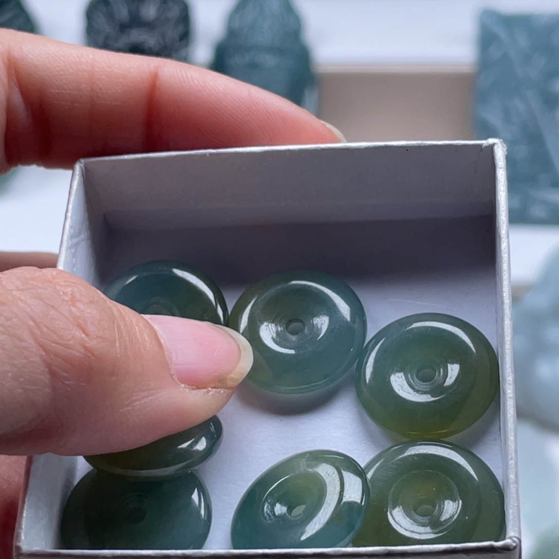 翡翠未镶嵌颈饰天然翡翠