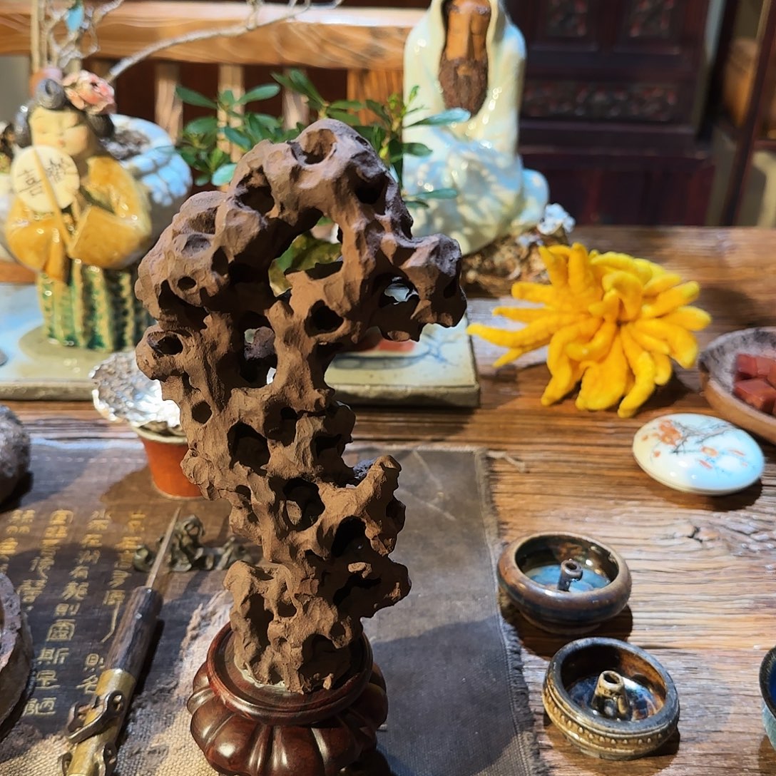 时***浅手工紫砂太湖石摆件