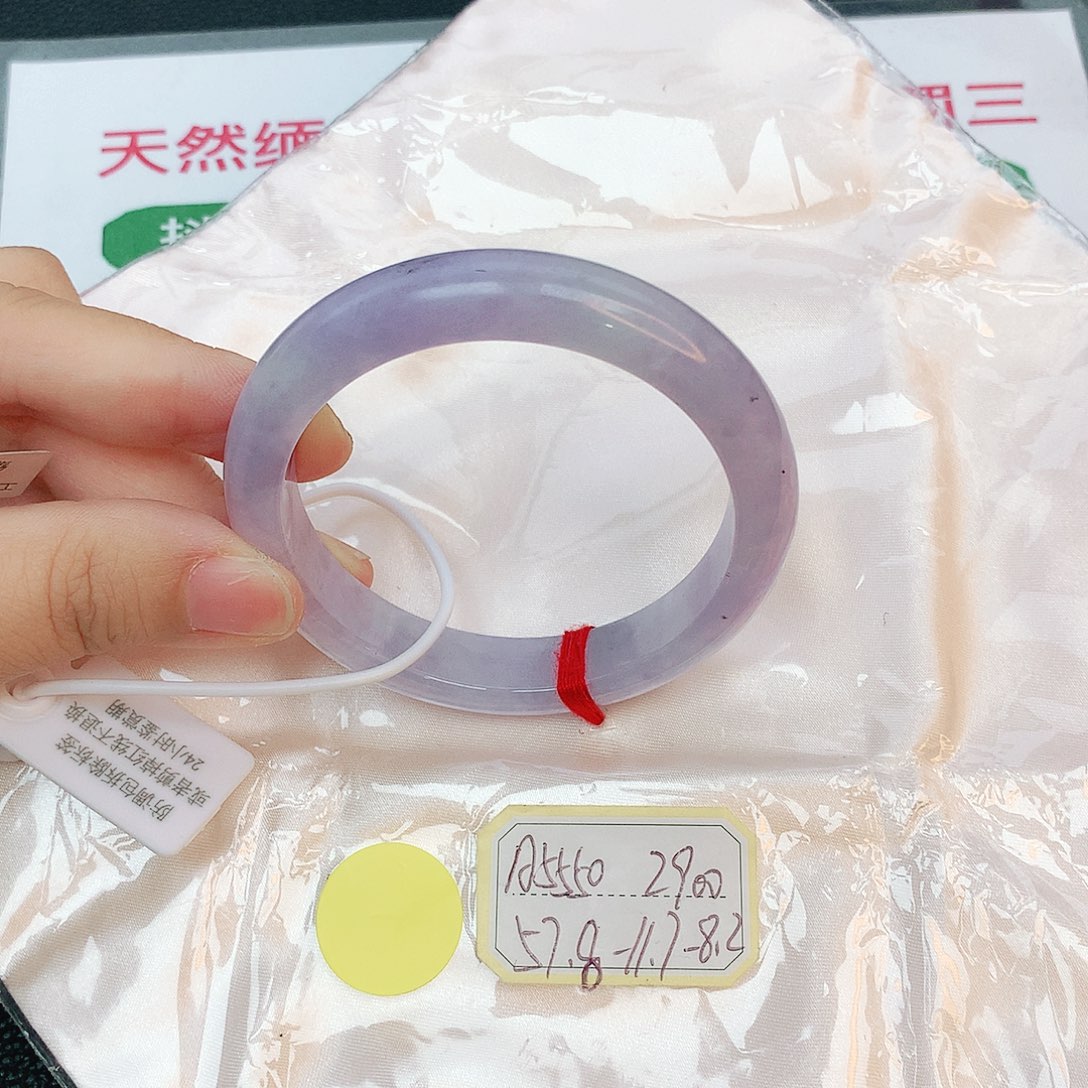 翡翠手镯未镶嵌缅甸翡翠