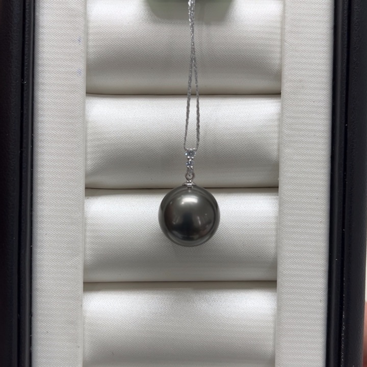 海水珍珠漏大溪地三颗锆吊坠12-13mm18K金镶嵌