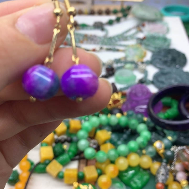 颈饰未镶嵌翡翠吊坠