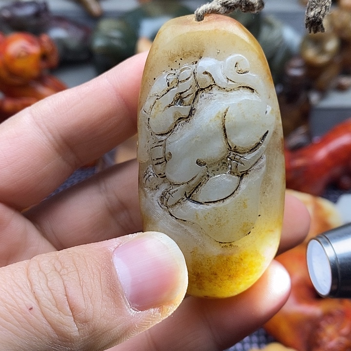 未镶嵌蛇纹石玉颈饰