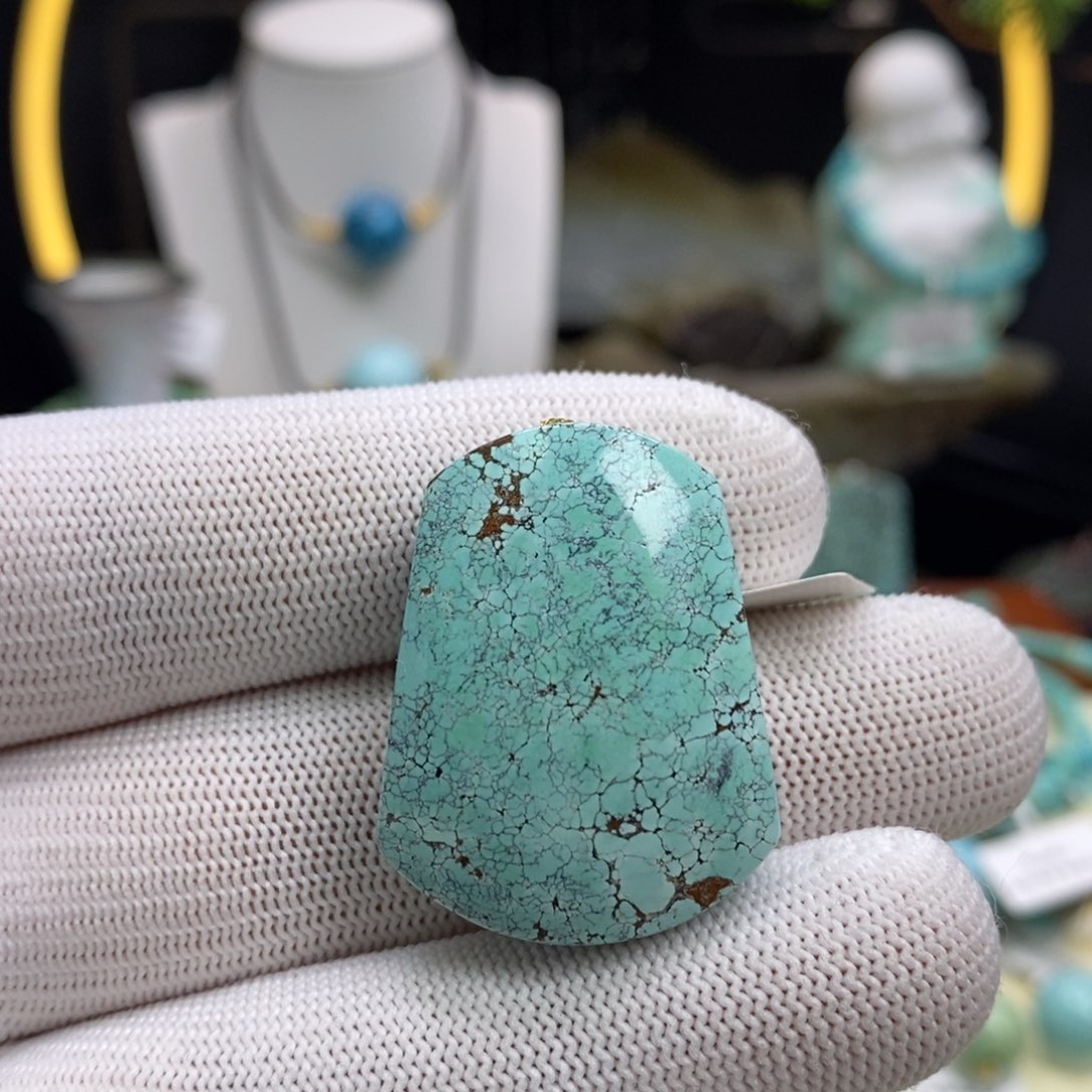 绿松石未镶嵌珠宝奇石