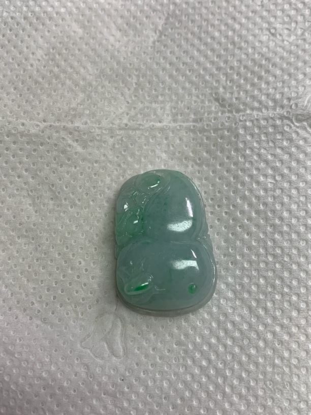 玉如军意翡翠珠宝