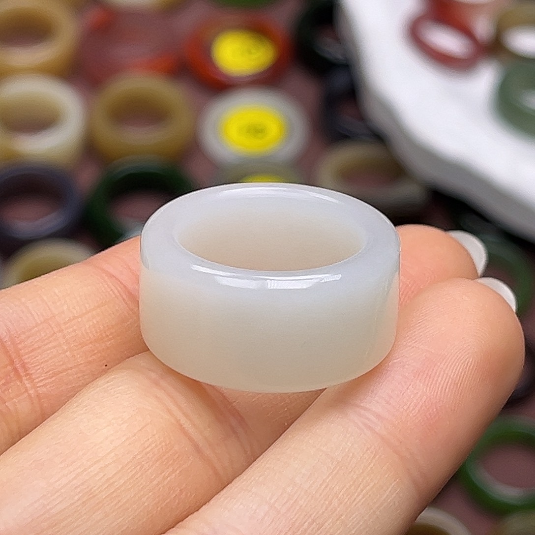 和田玉未镶嵌戒指17.9羊脂白