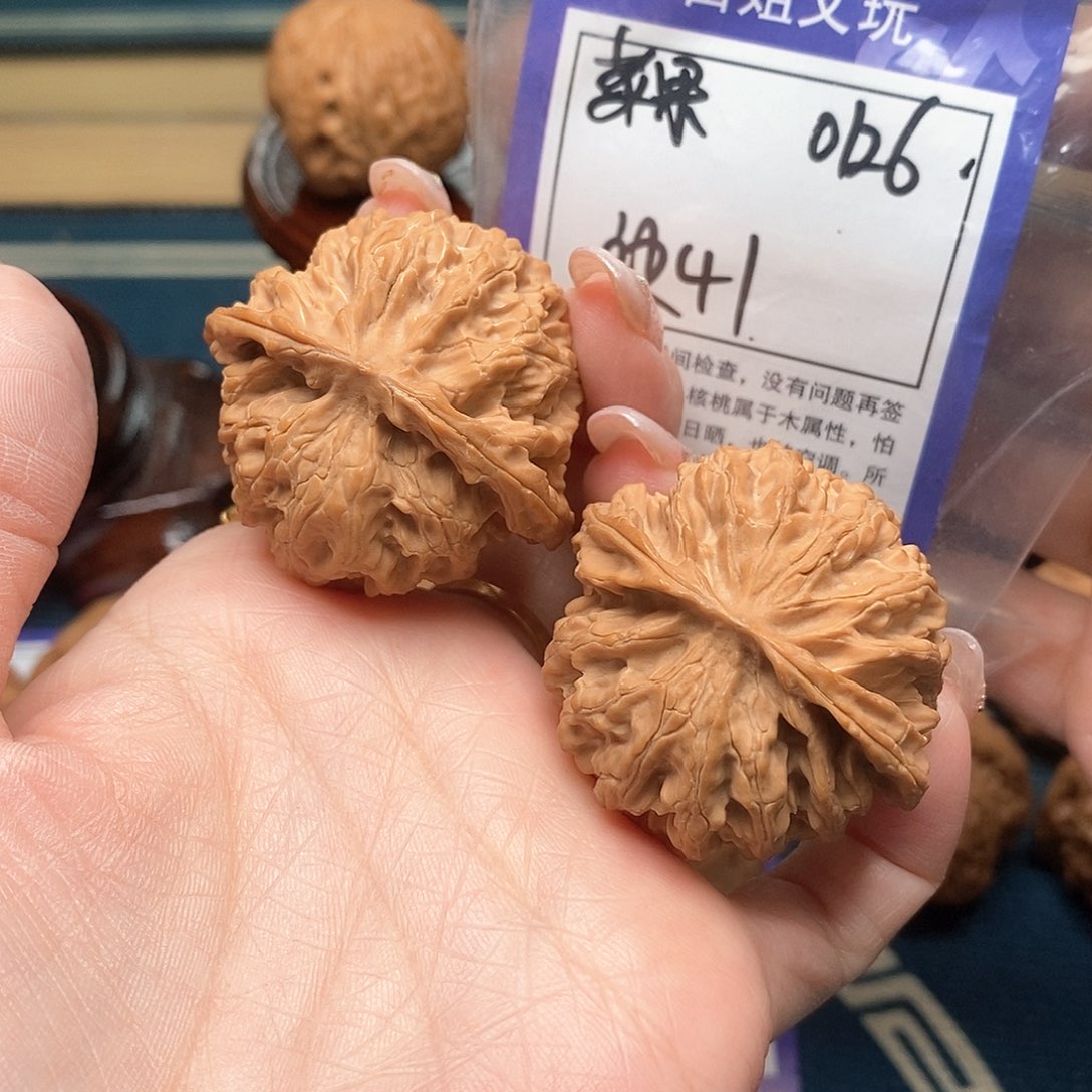 文玩核桃把件苹果