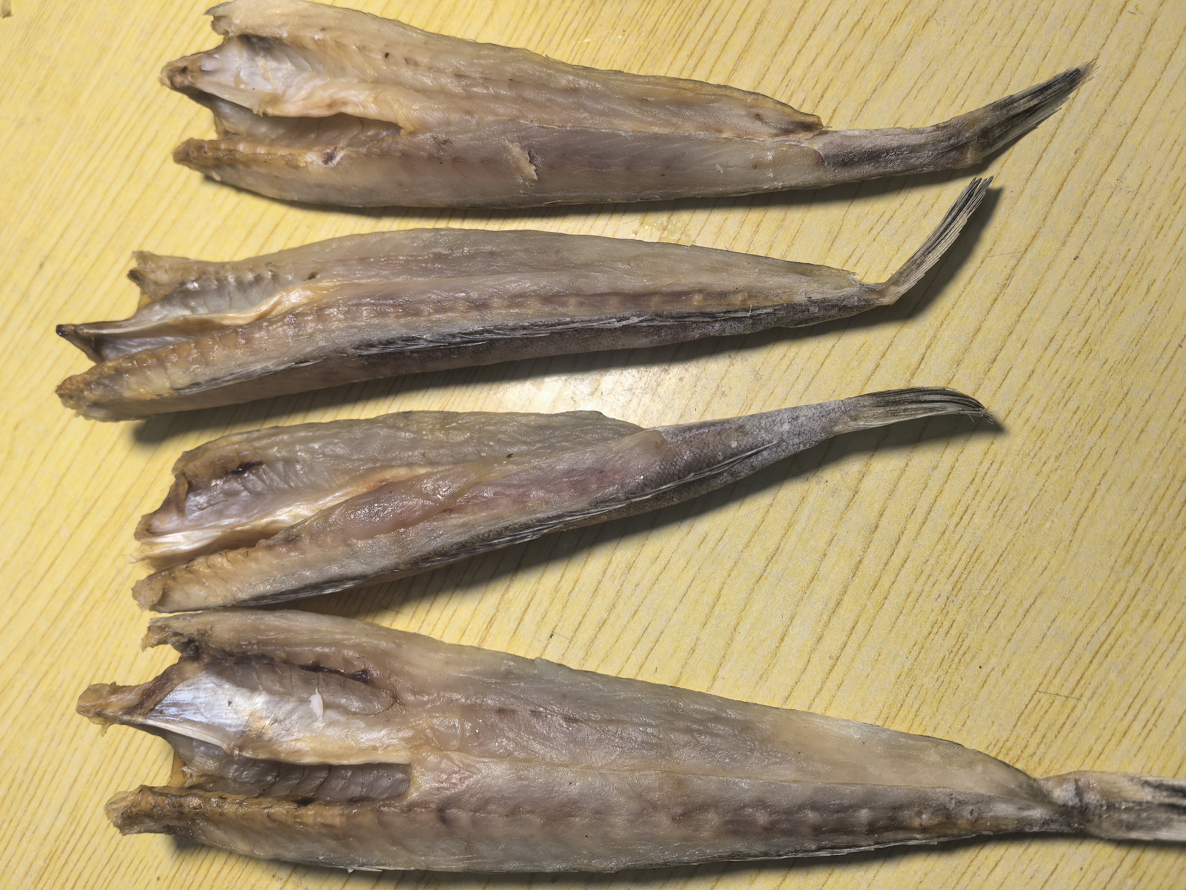 辫子鱼，老头辫子，牛尾鱼，拐子鱼，百甲鱼，狗腿鱼干肉质细腻紧实