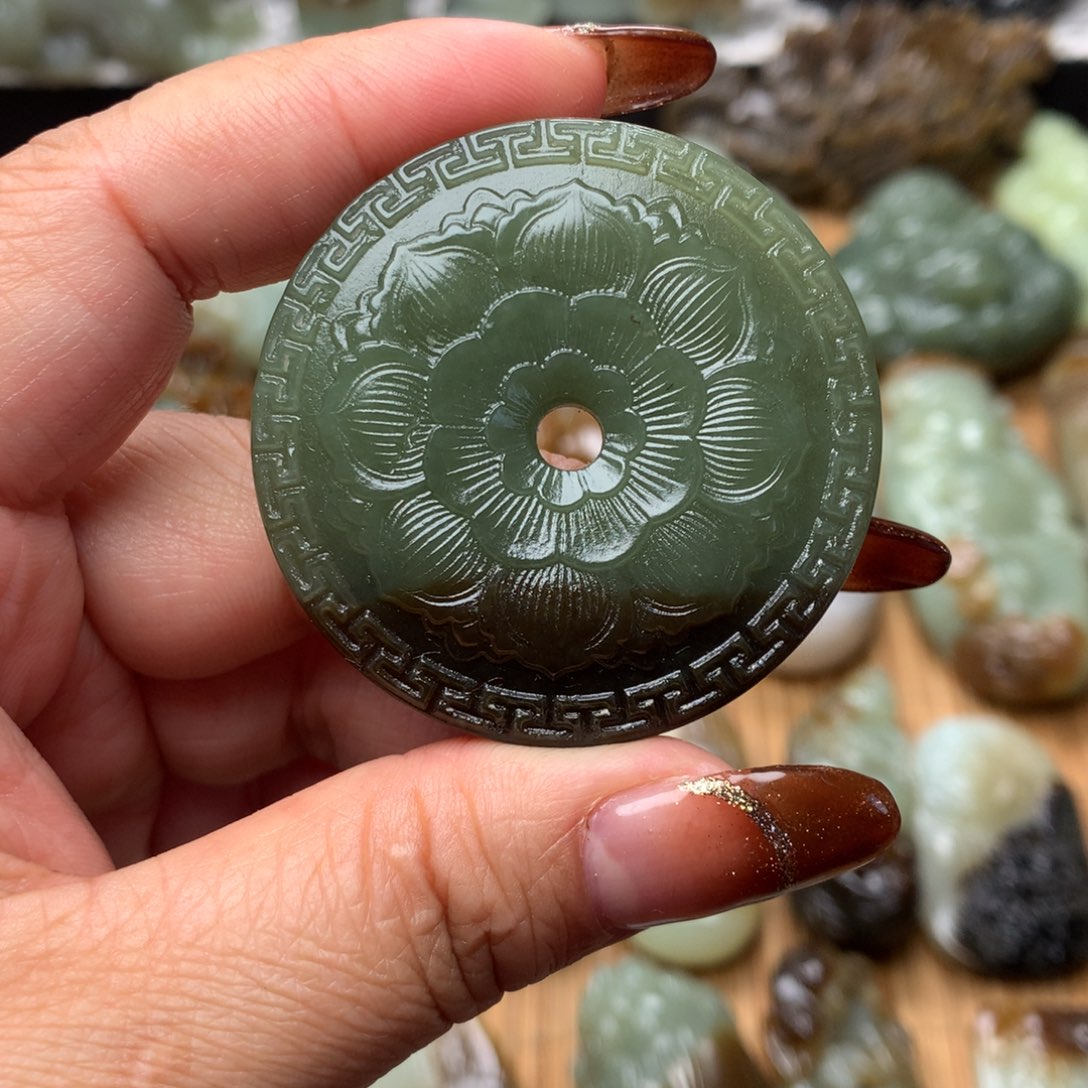 和田玉挂件未镶嵌