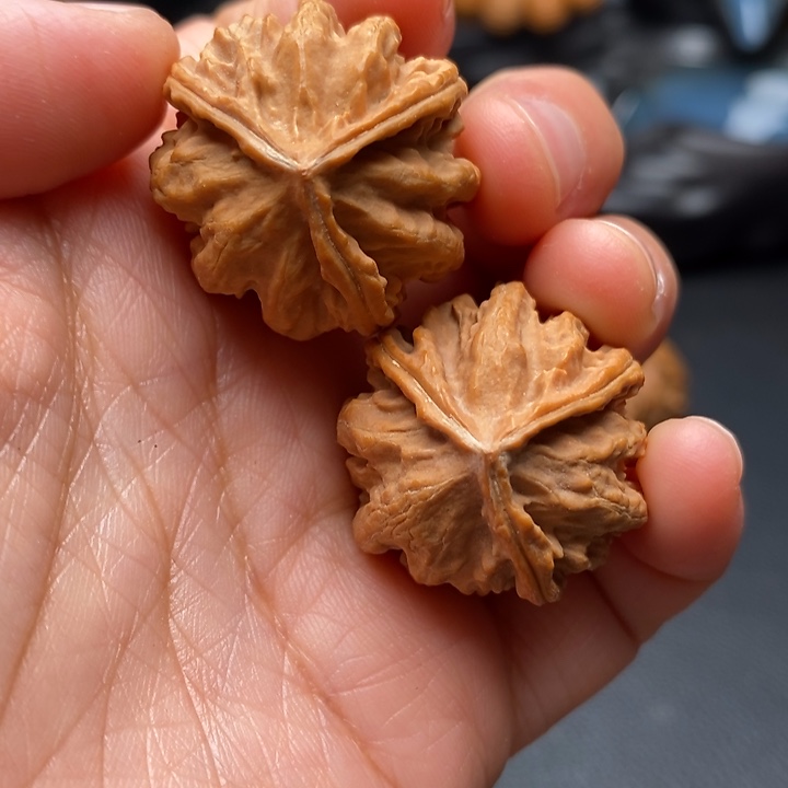 文玩核桃吊坠三棱迷你