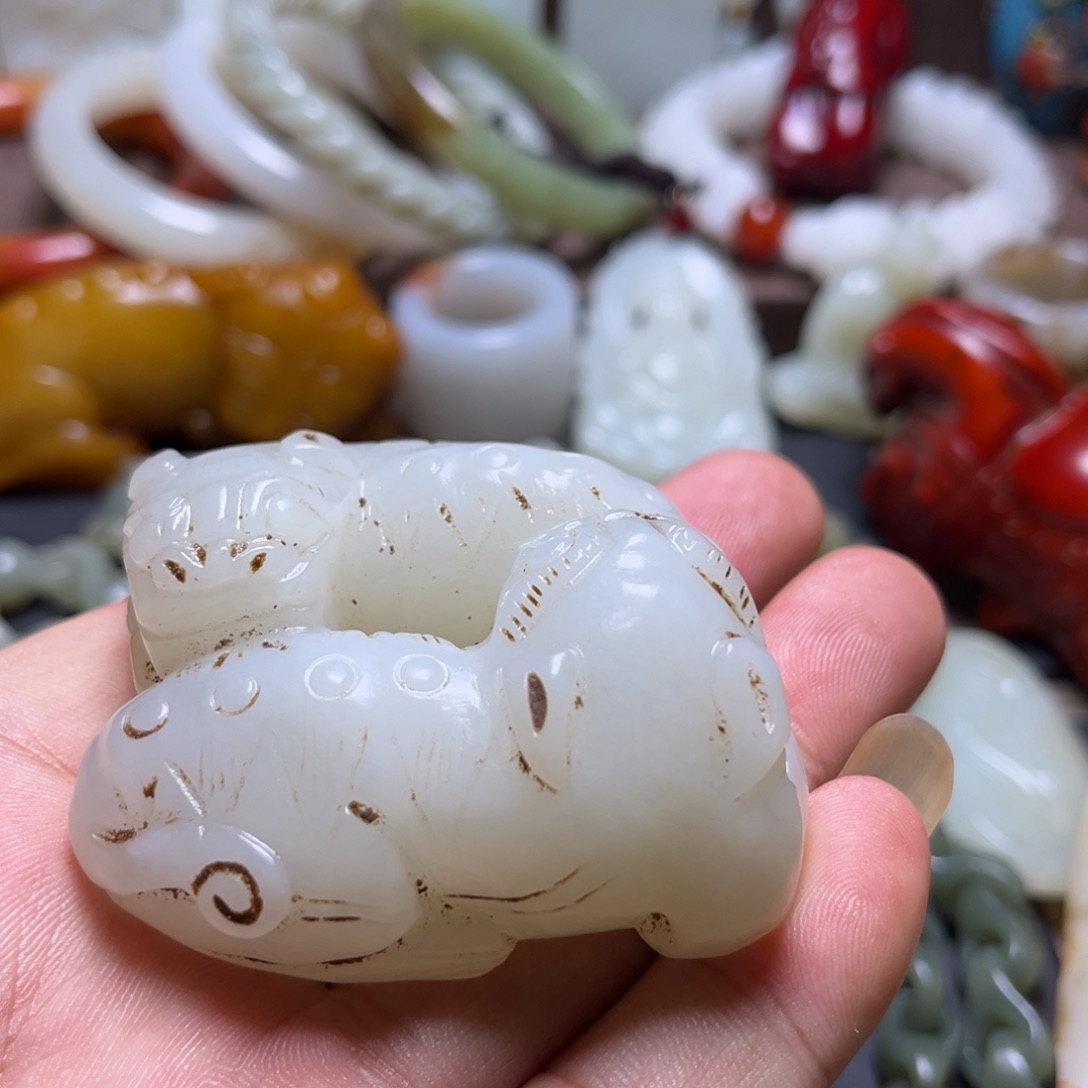 颈饰未镶嵌和田玉