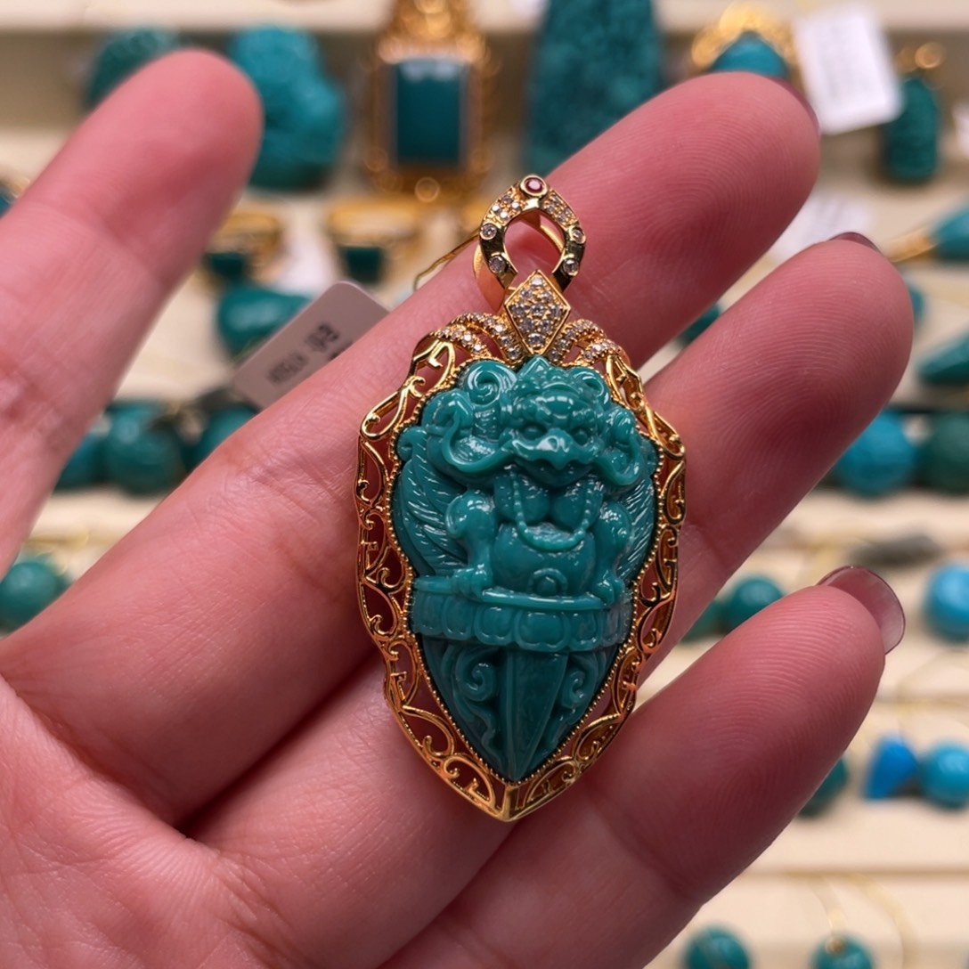 绿松石珠宝奇石18K金镶嵌