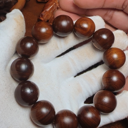 柏木（崖柏）全陈化老料把件串1.8串