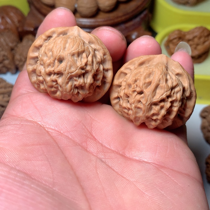 桃核把件桃心宫灯