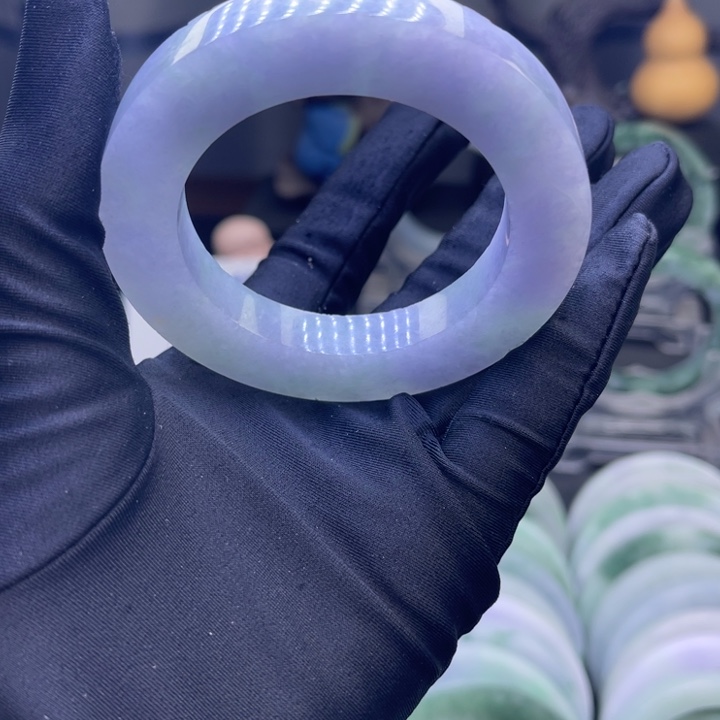 定制翡翠未镶嵌手镯