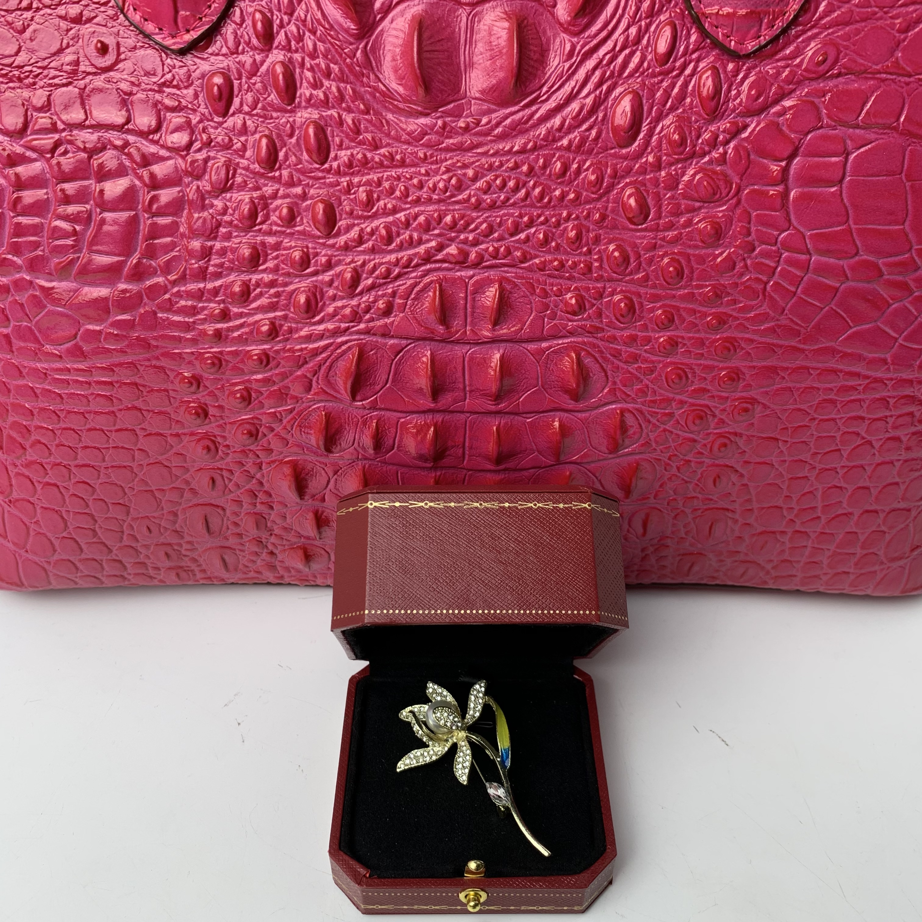 4547气质优雅女士花束胸针