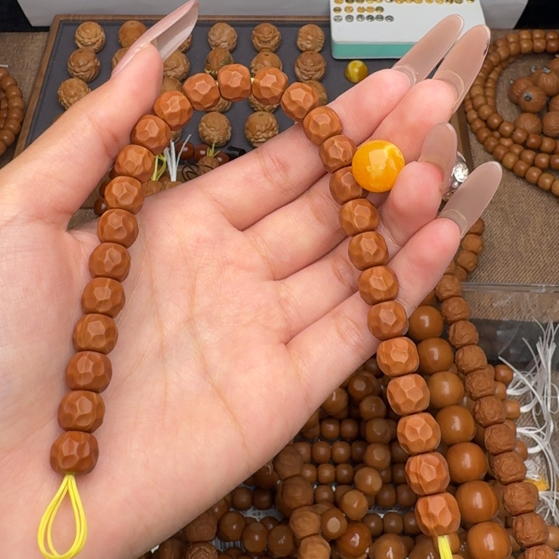 小***年猴头核桃手串奶酪镶嵌