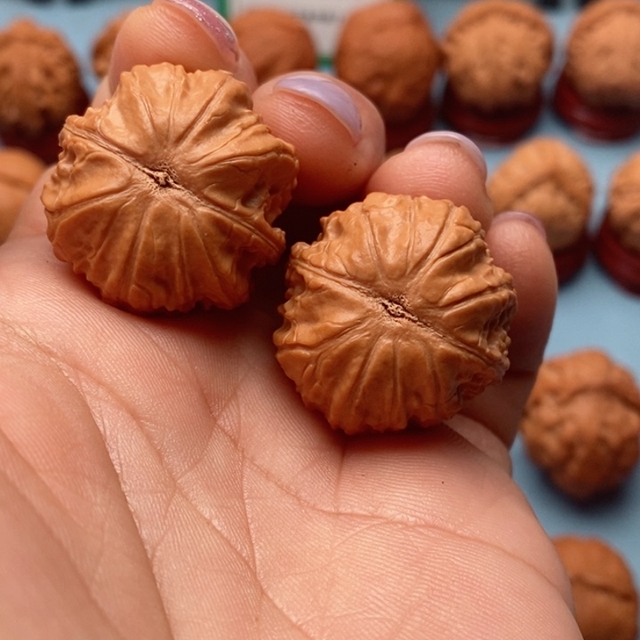 文玩核桃把件精品文玩手捻元