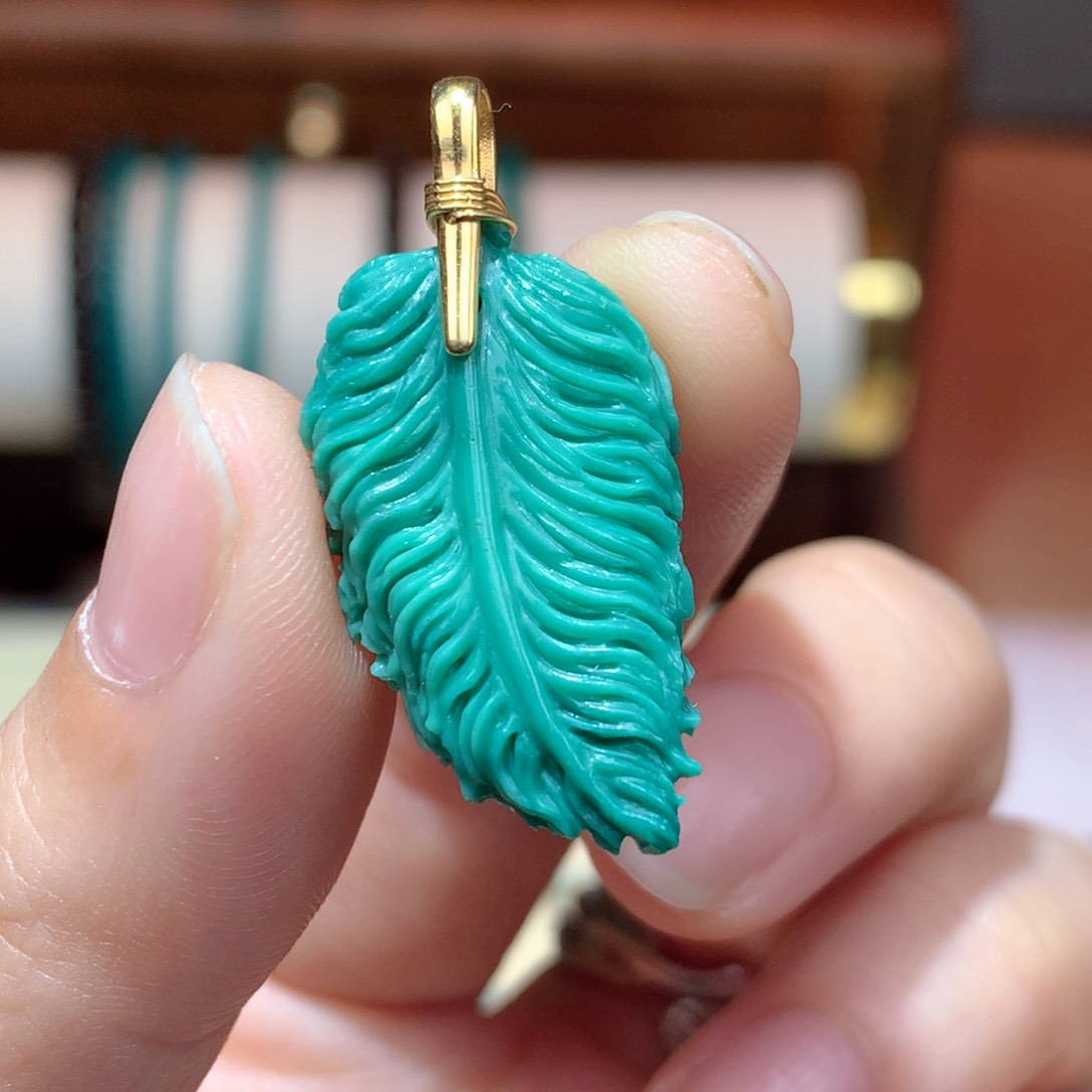 绿松石珠宝奇石18K金镶嵌